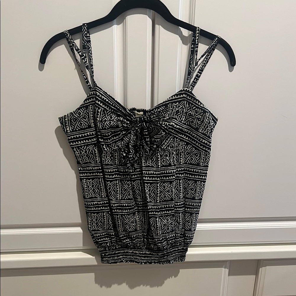 Black and White Patterned Women's Top